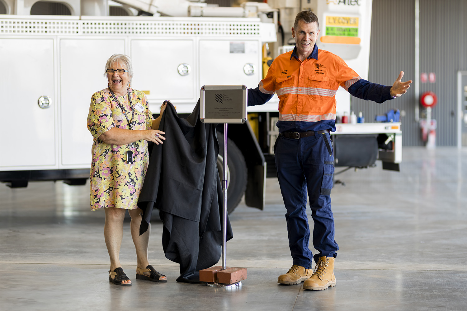 SA Power Networks CEO Andrew Bills and City of Onkaparinga Mayor Cr Moira Were officially open the new Seaford depot. Picture by Frankie the Creative.